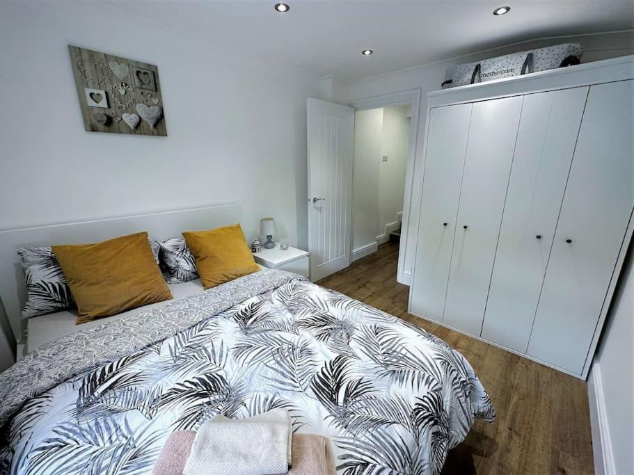 Stylish 2 Bed Flat In The Heart Of Lewisham Apartment London Ngoại thất bức ảnh